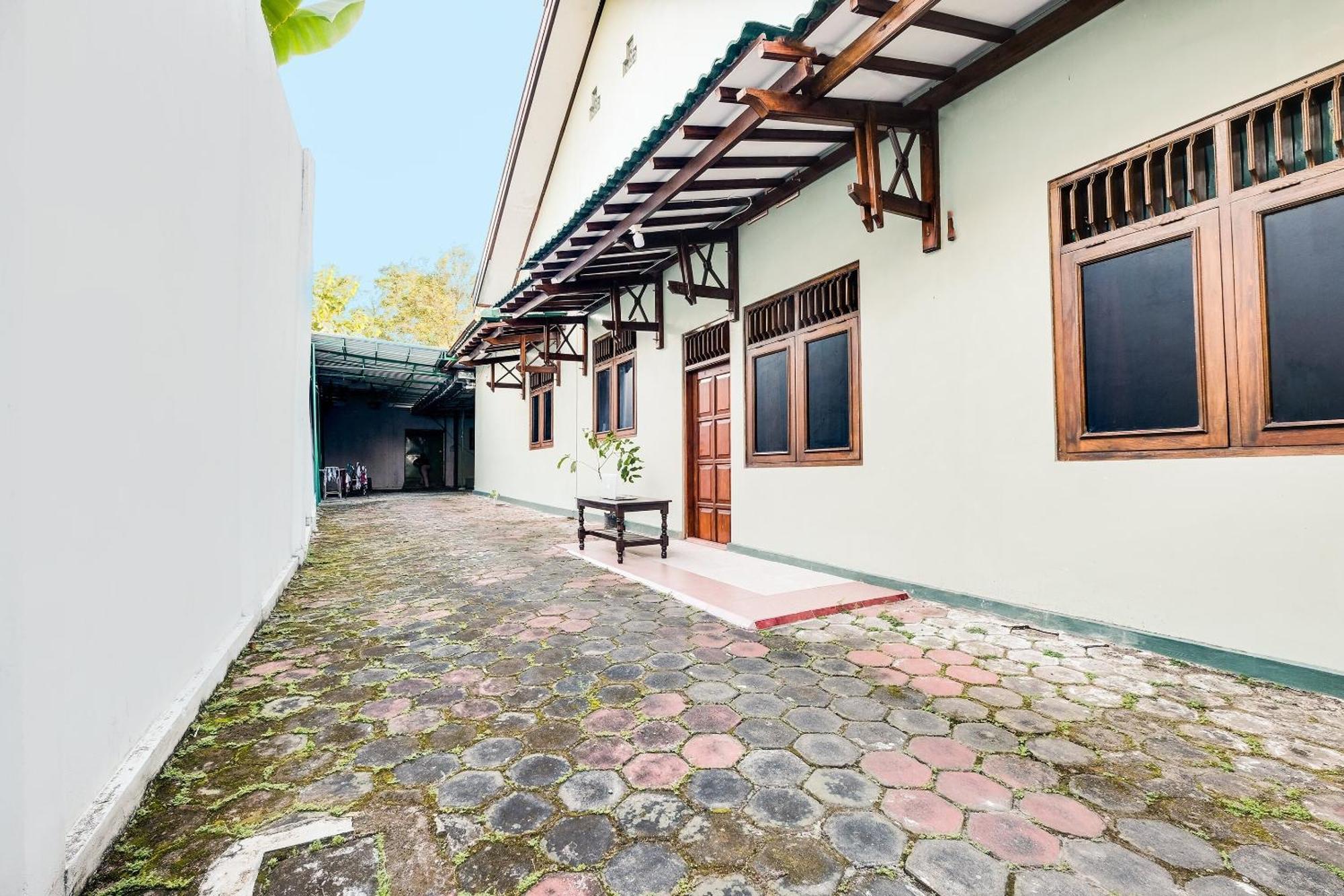 Hotel Spot On 92068 Pudja Kesuma Syariah