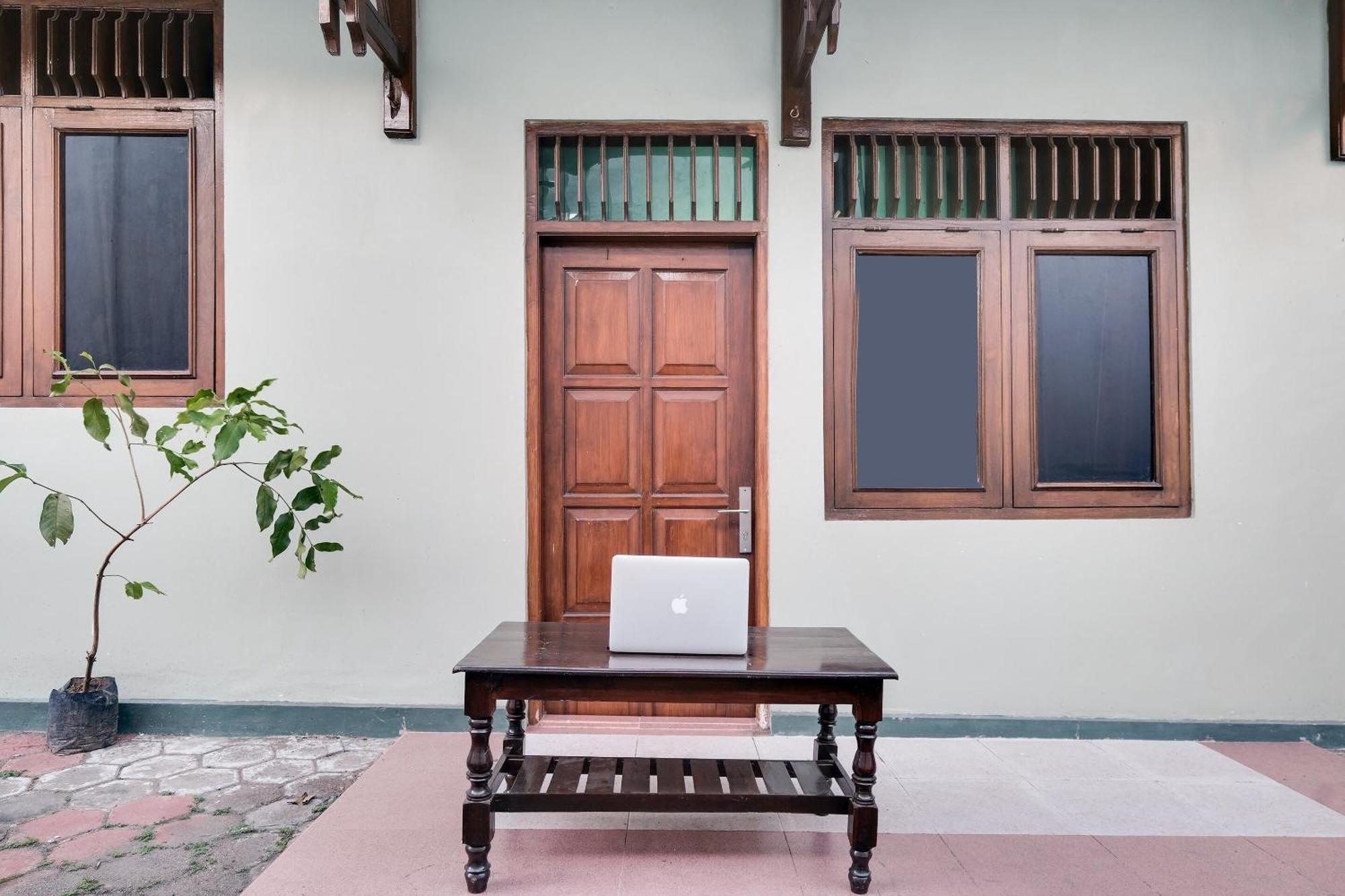 Spot On 92068 Pudja Kesuma Syariah 2* Yogyakarta